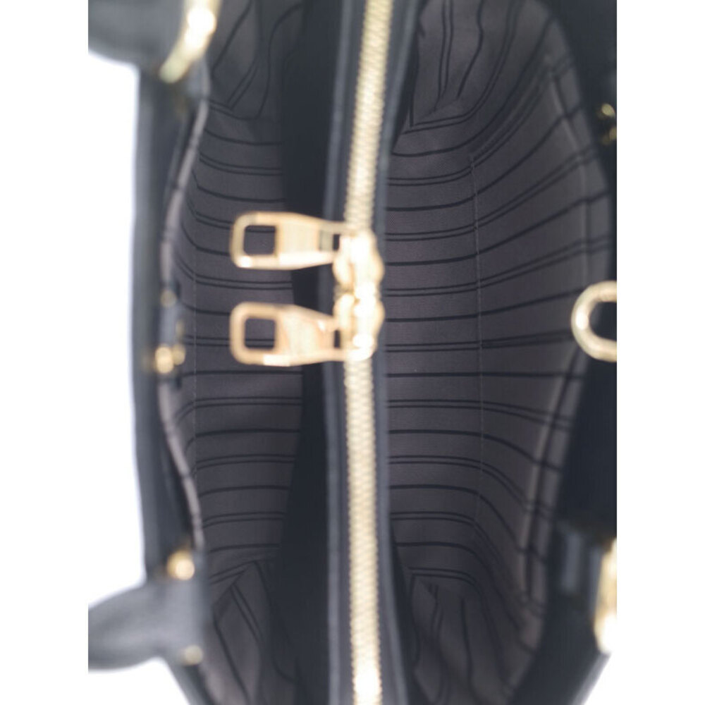 Louis Vuitton Monogram Empreinte Montaigne Bag - Picture 3 of 8